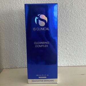 iS CLINICAL Cleansing Complex